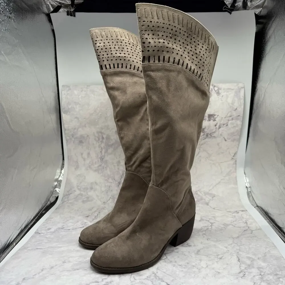 Francesca's, Tan Over the Knee Boots with Faux Suede and Chunky Heel. Size 10.